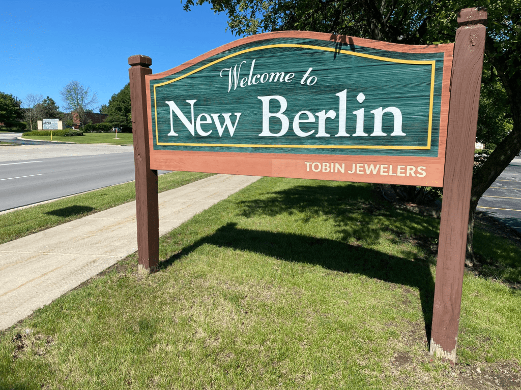 Airport Car Service Chicago O'Hare Beloit Wi | Eminent Limo Airport Car Service Chicago O'Hare To And From New Berlin (Wi)