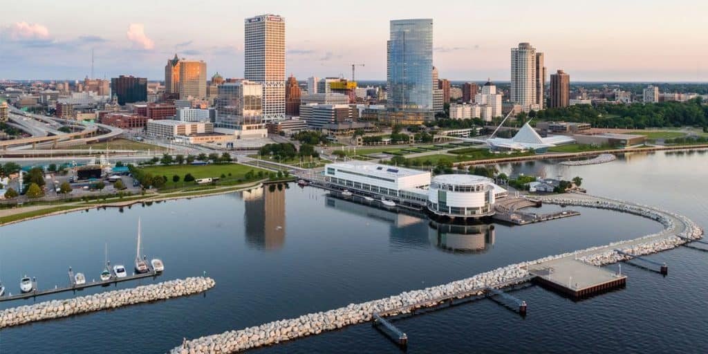 Black Car Service To Midway Airport Beloit Wi | Eminent Limo Car Service To Midway Airport Mdw - Milwaukee (Wi)