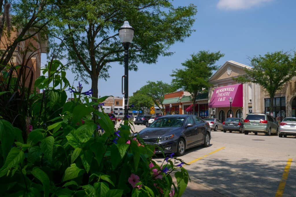 Black Car Service To Midway Airport Bridgeview Il | Eminent Limo Car Service To Midway Airport Mdw - Bensenville (Il)
