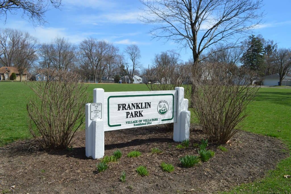 Black Car Service To Midway Airport Bridgeview Il | Eminent Limo Car Service To Midway Airport Mdw - Franklin Park (Il)