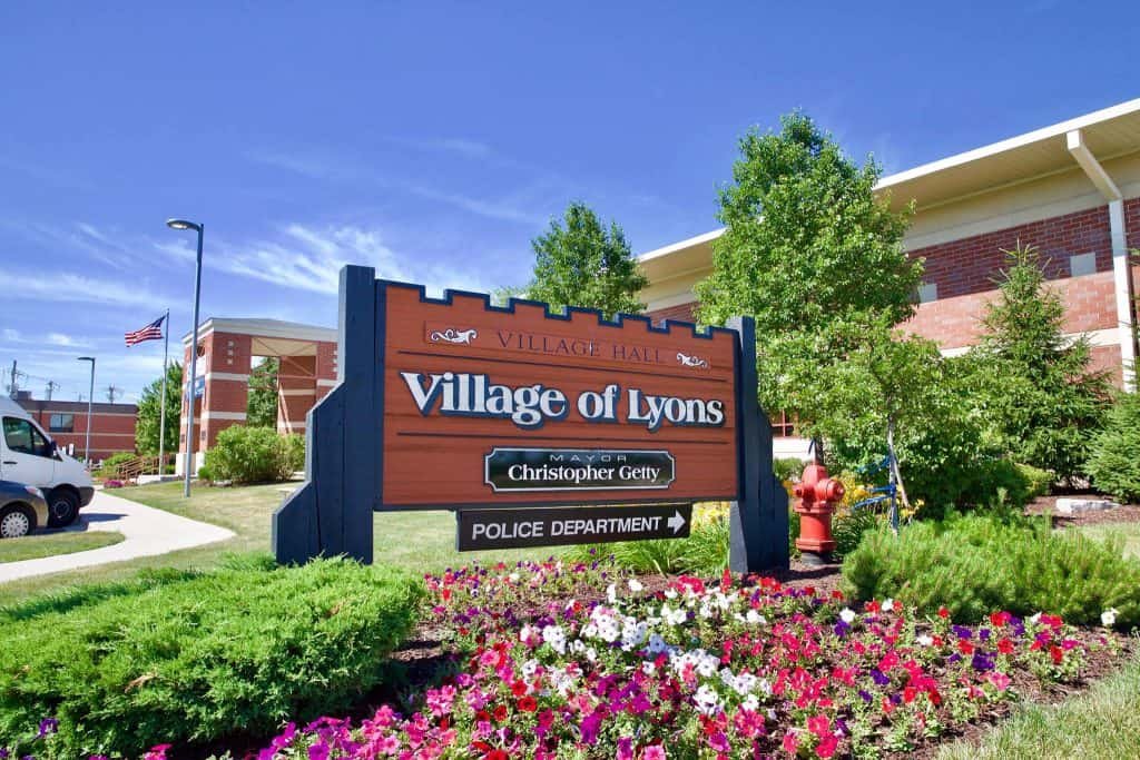 Black Car Service To Midway Airport Gages Lake Il | Eminent Limo Car Service To Midway Airport Mdw - Lyons (Il)