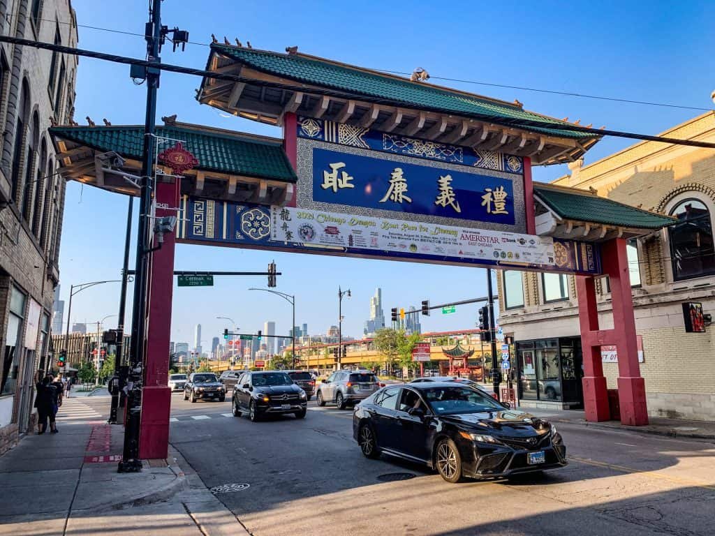 Black Car Service To Midway Airport Loyola Il | Eminent Limo Car Service To Midway Airport Mdw Chinatown Chicago Illinois